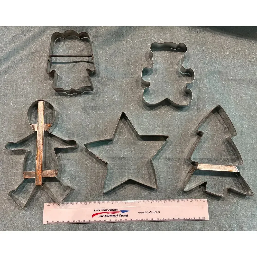 Random Mix Of 5 LARGE Vintage Christmas Cookie Cutters